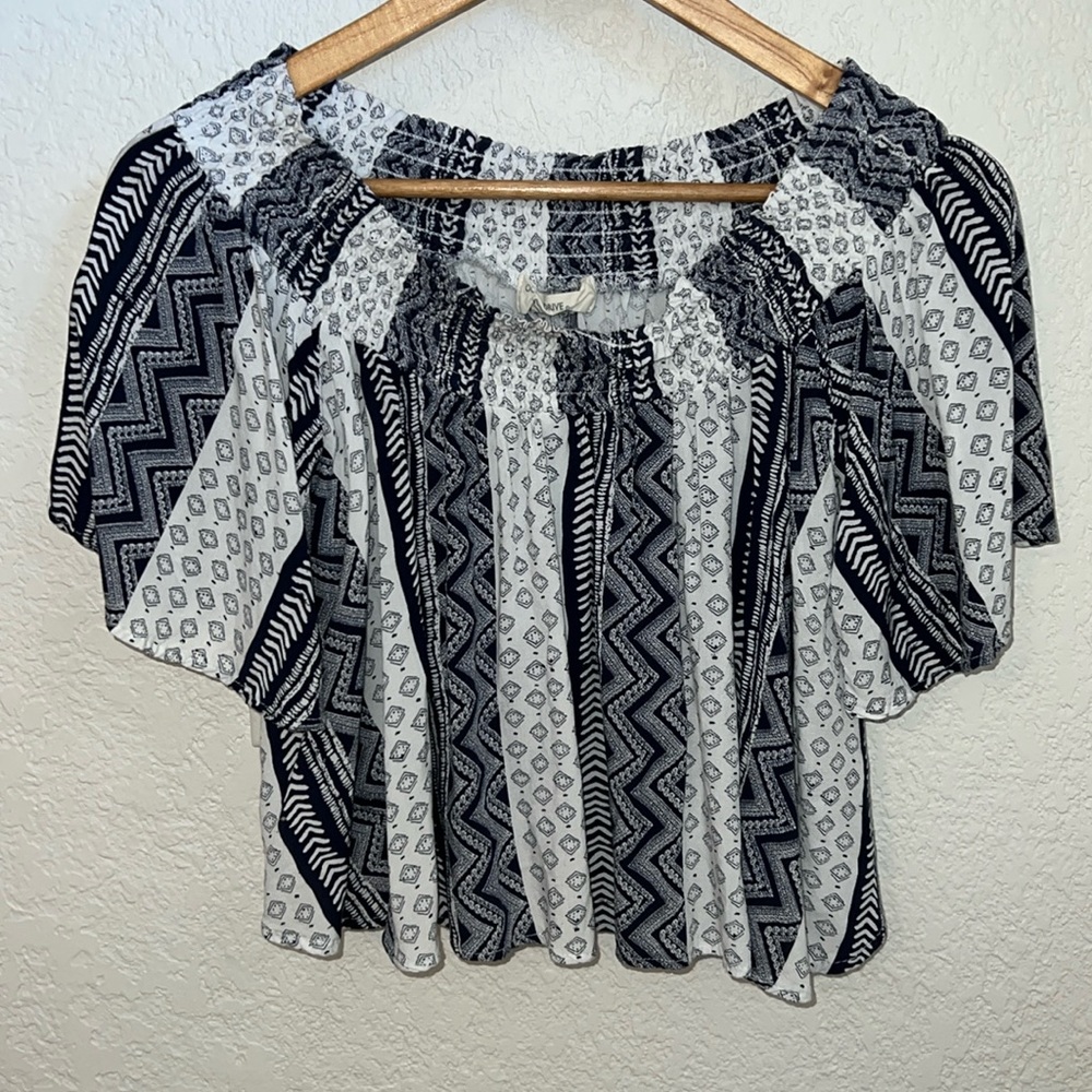 Ocean drive crop top size small nwot